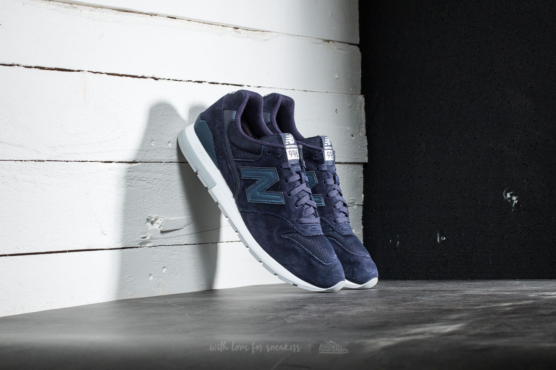 New balance 996 navy blue sales
