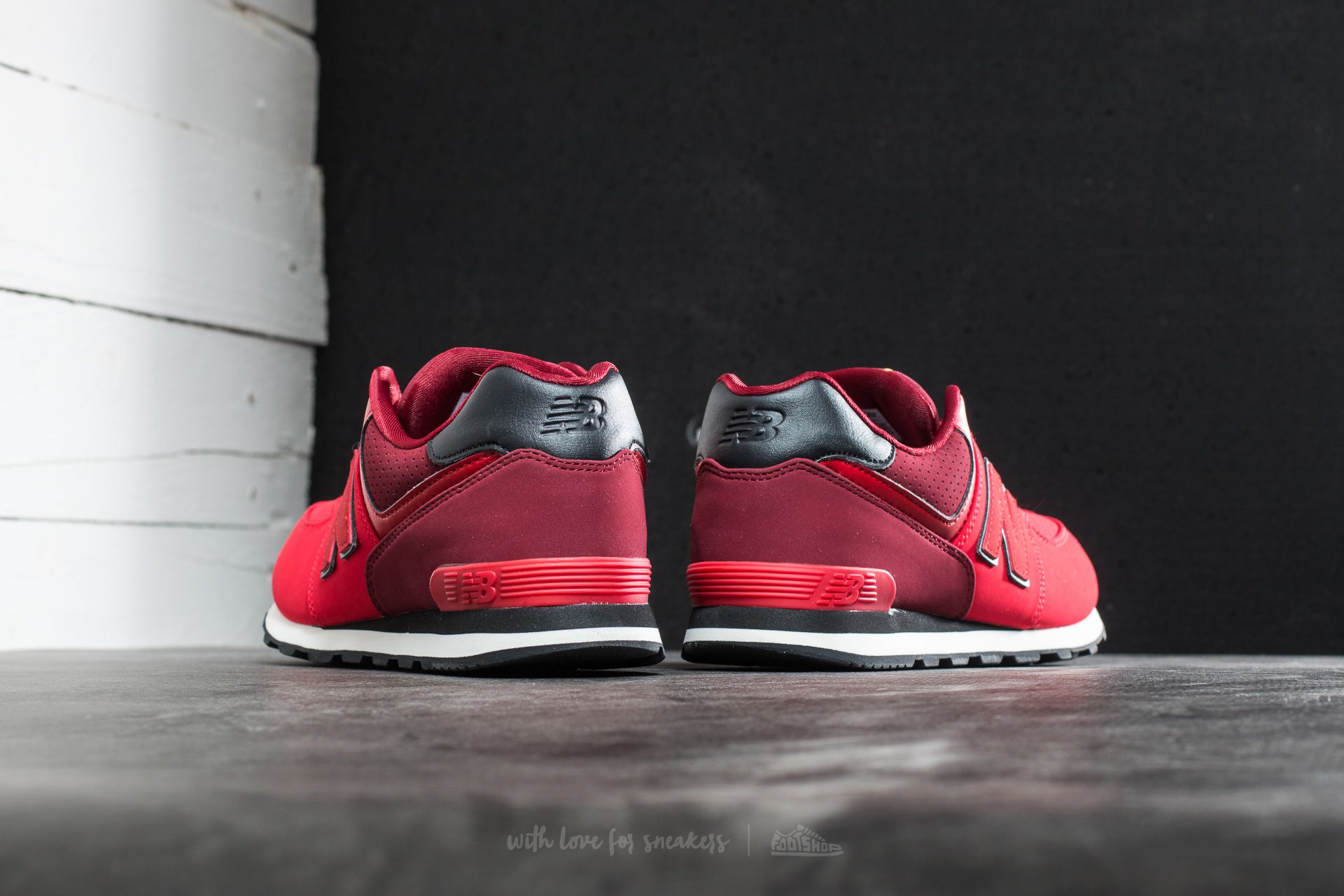 Zapatillas mujer New Balance 574 Red