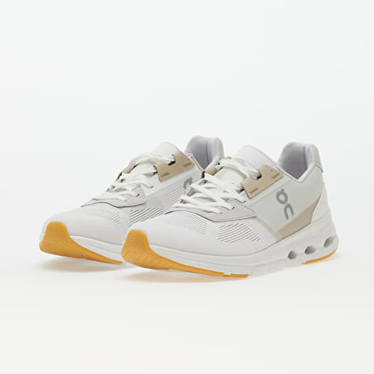 On W Cloudrift White/ Sand | Footshop