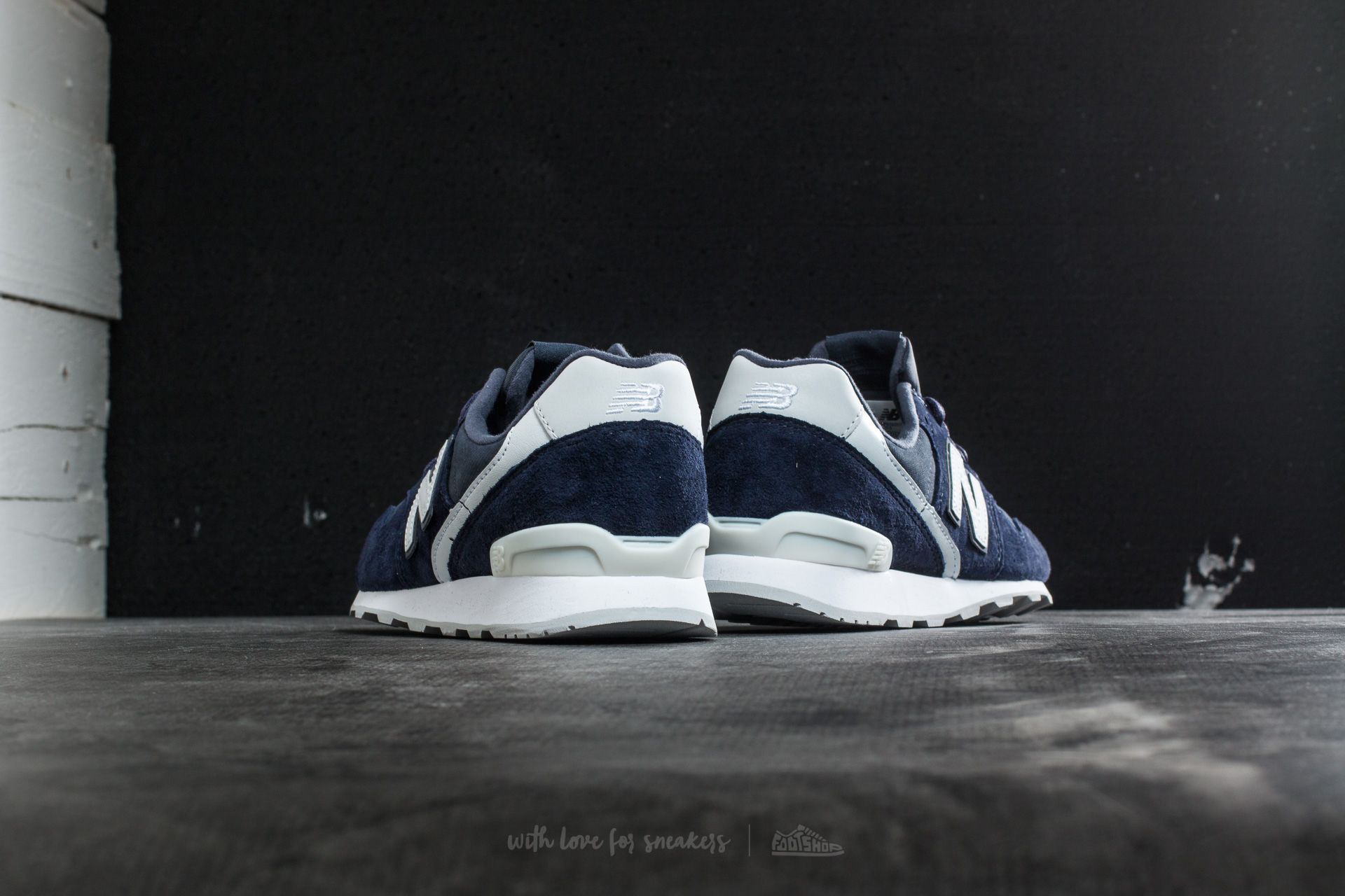 Women s shoes New Balance 996 Navy Blue White Footshop