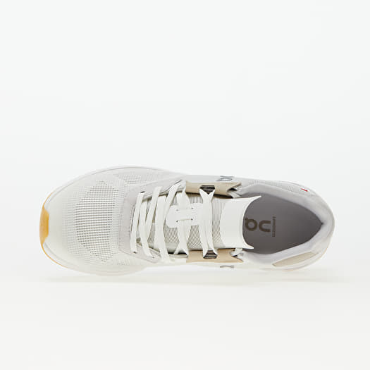 On W Cloudrift Undyed- White/ Sand | Footshop