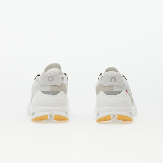 On W Cloudrift Undyed- White/ Sand | Footshop
