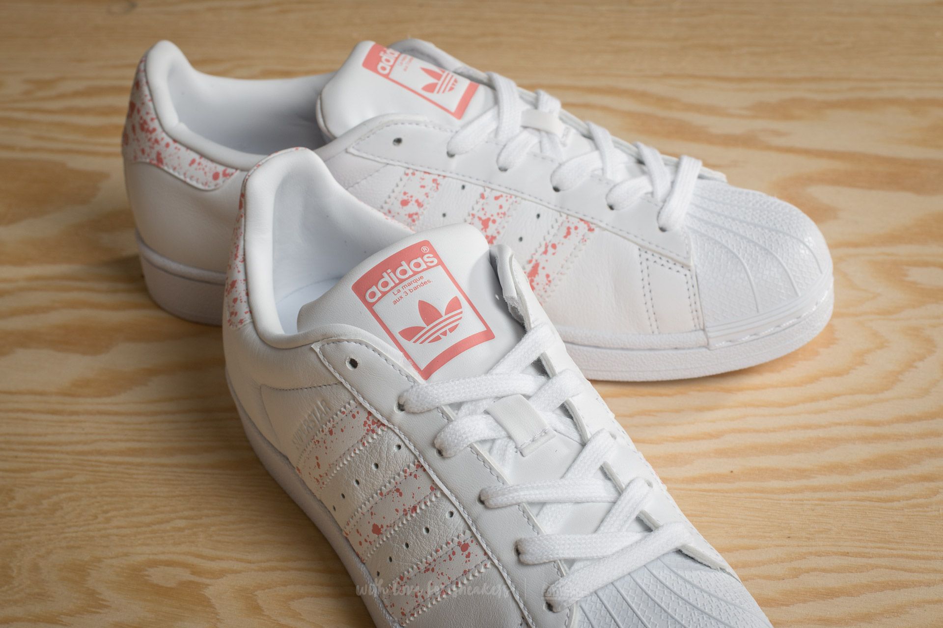Adidas superstar rose top