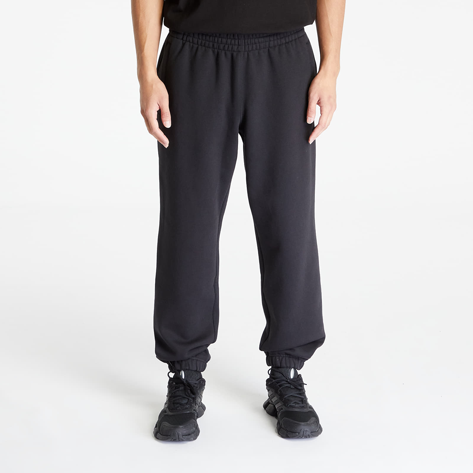 Levně adidas Originals Premium Essentials Sweat Pants Black