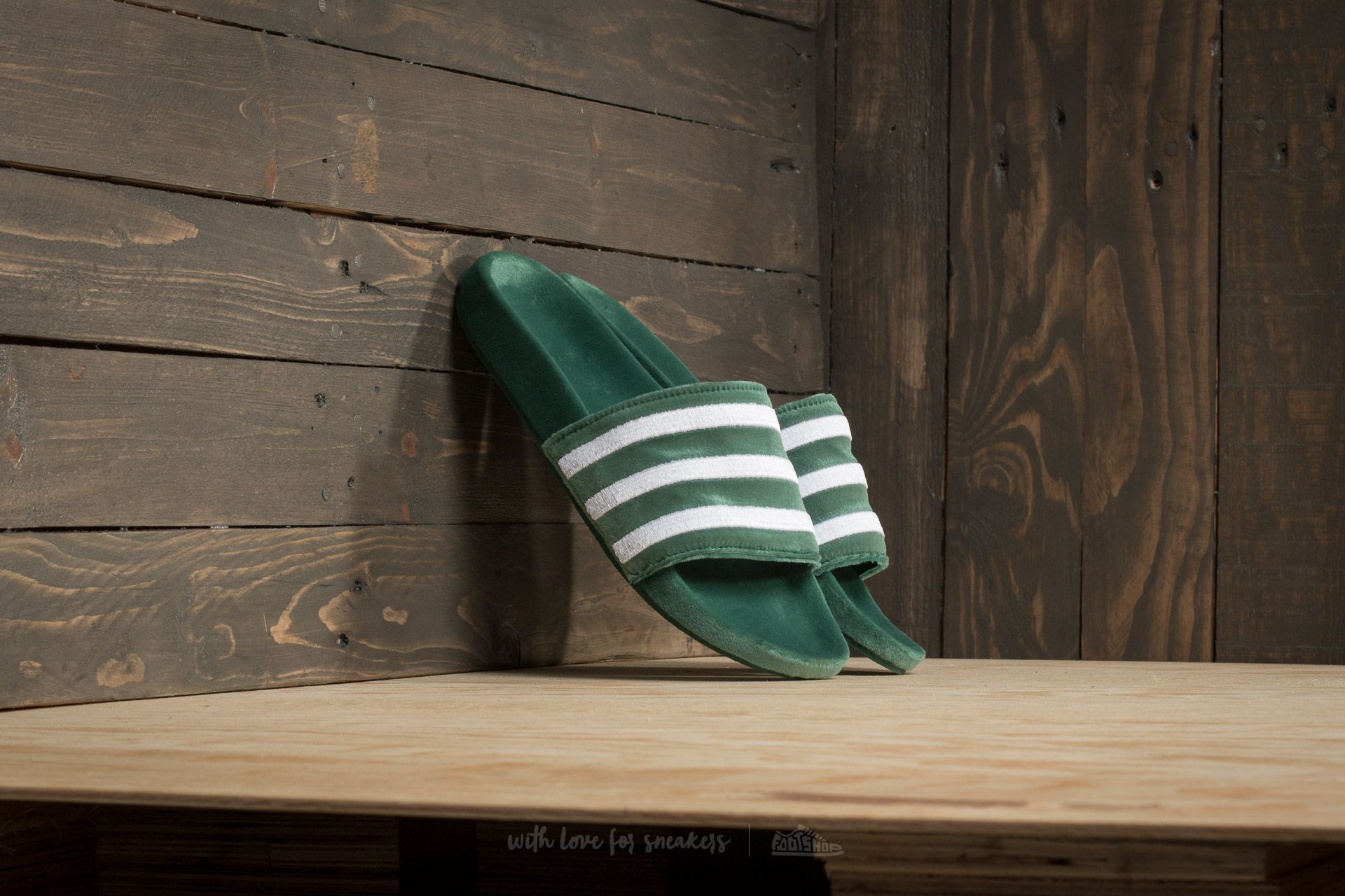Summer shoes and slipers adidas Adilette Core Green Ftw White