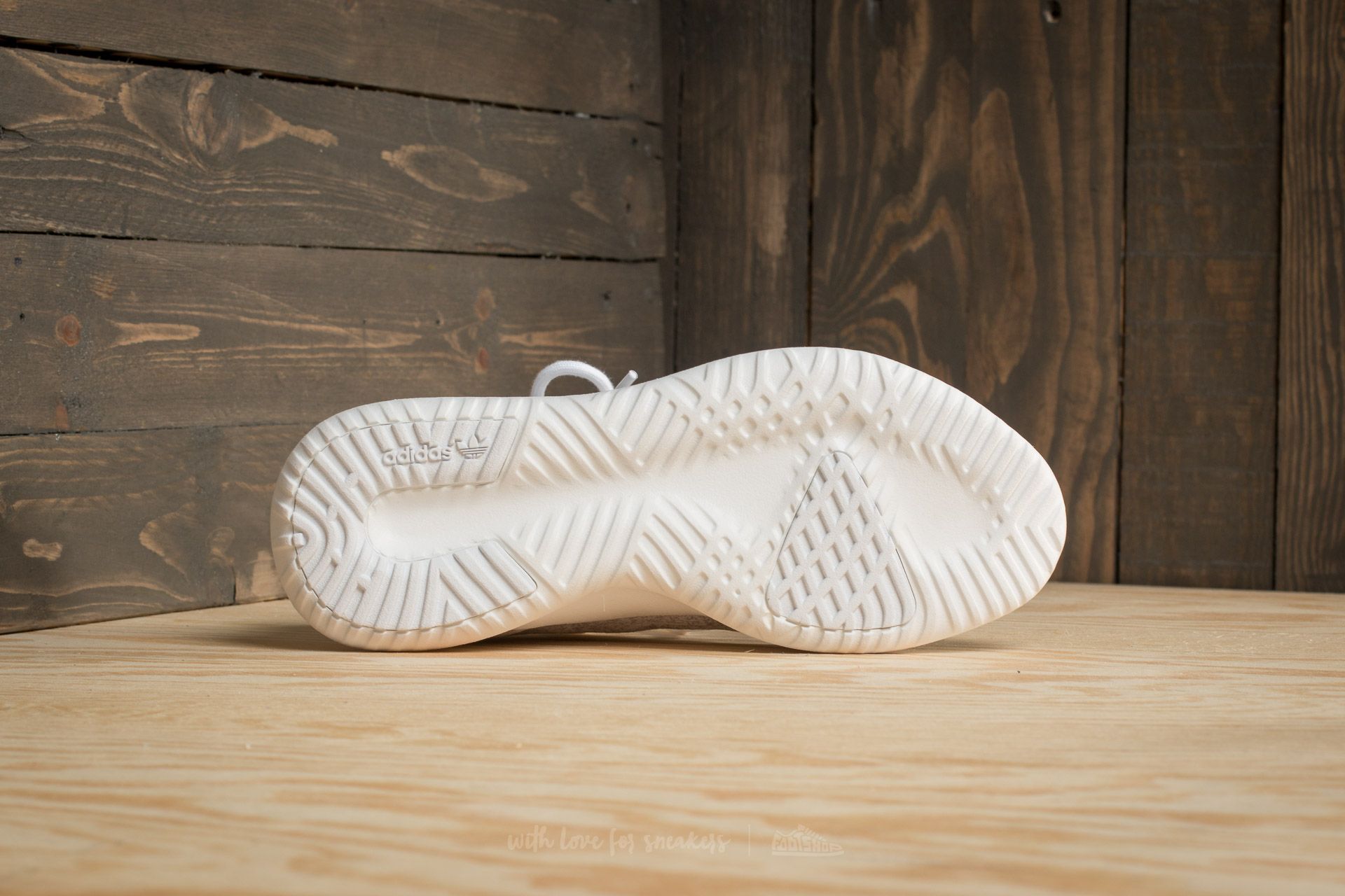Moteriška avalynė adidas Tubular Shadow W Ftw White/ Grey Two/ Ftw White