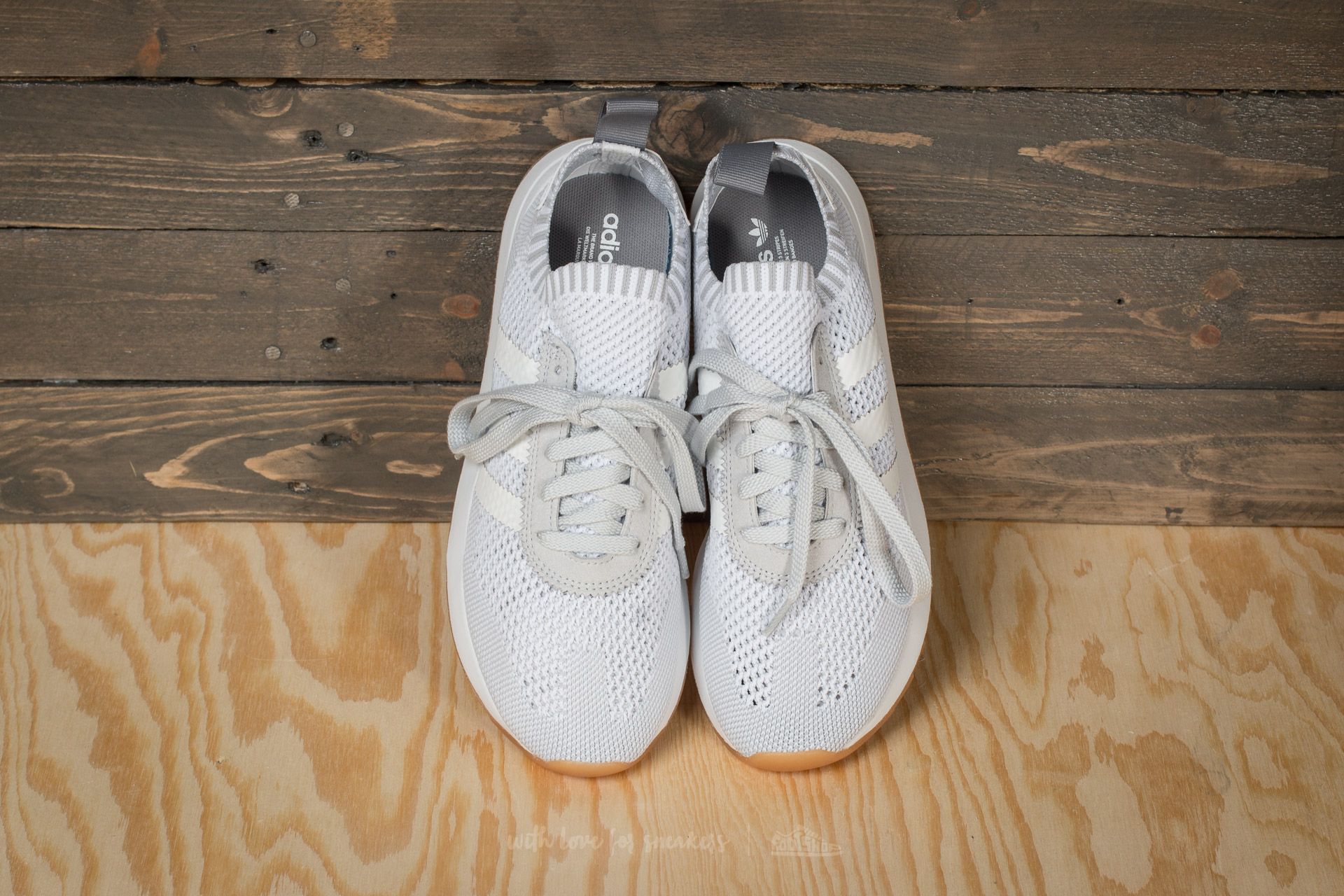Adidas originals deals flashback primeknit