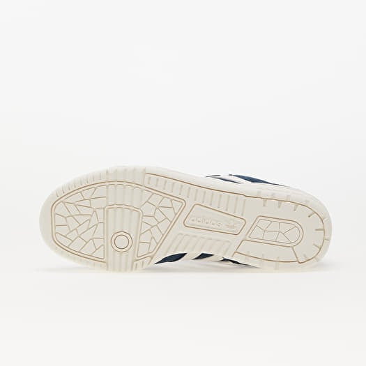 Adidas originals continental discount 8 trainers white
