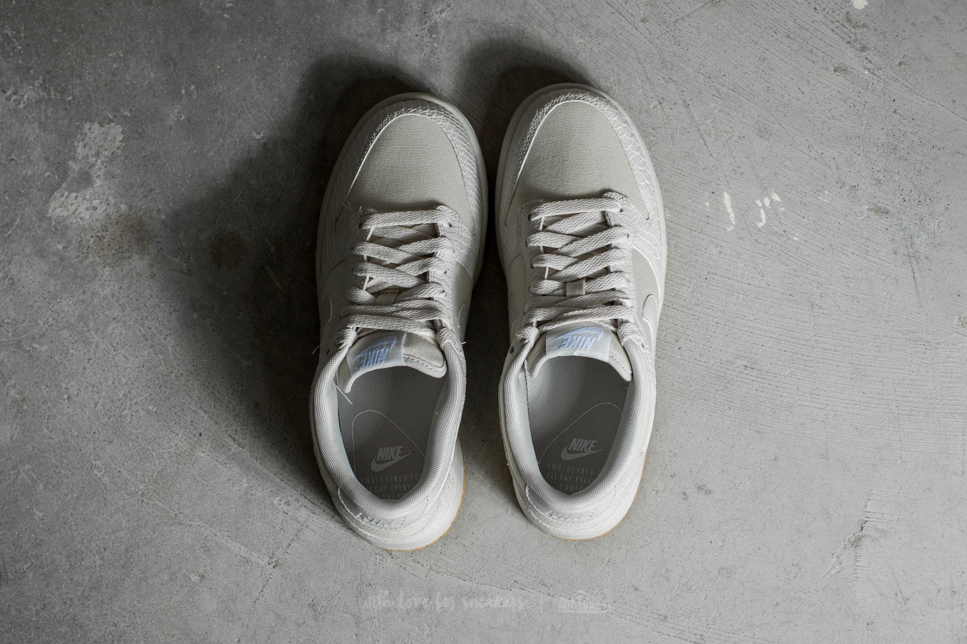 Damesko Nike Wmns Dunk Low Premium Light Bone/ Light Bone