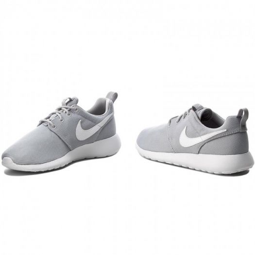 nike roshe run grey white