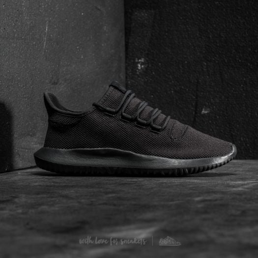 Adidas tubular shadow core black 2025
