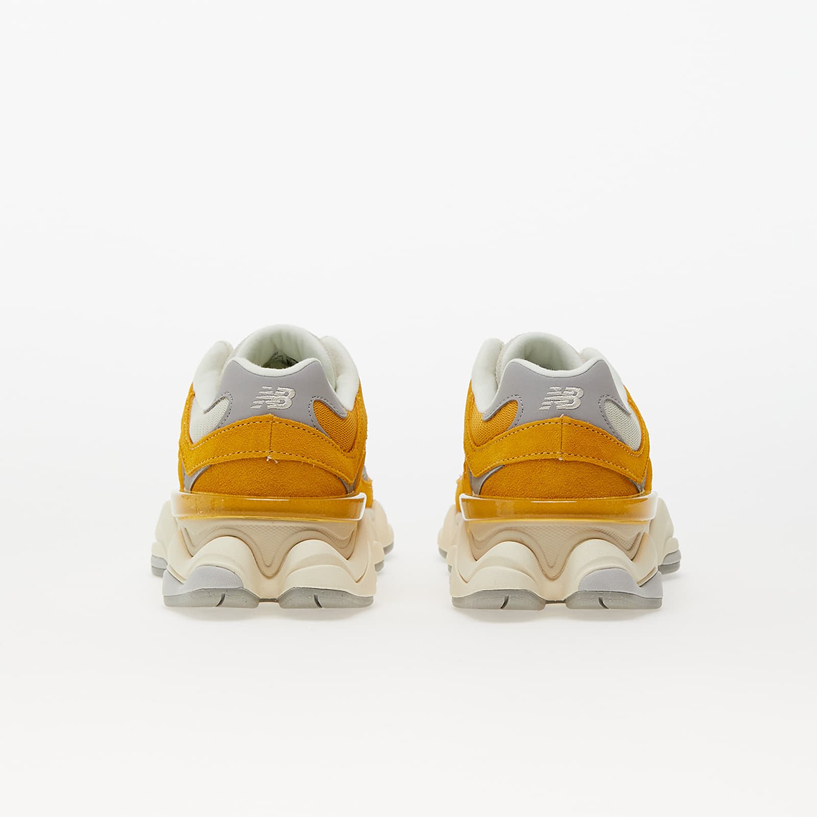 New balance 560 mens shop gold