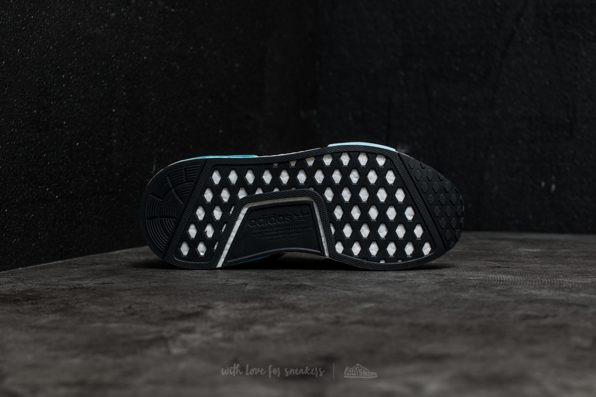 Dámské tenisky a boty adidas NMD_R1 W Core Black/ Icey Blue