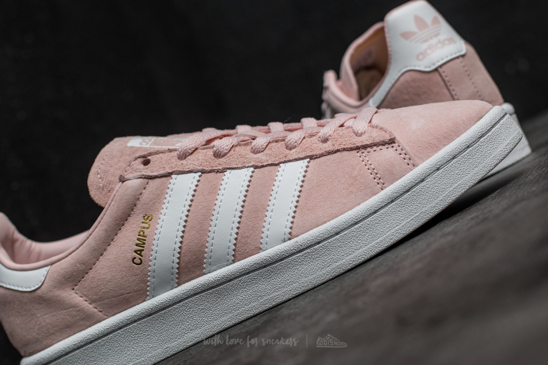 Adidas originals womens campus shop trainers crystal white/crystal white/icey pink