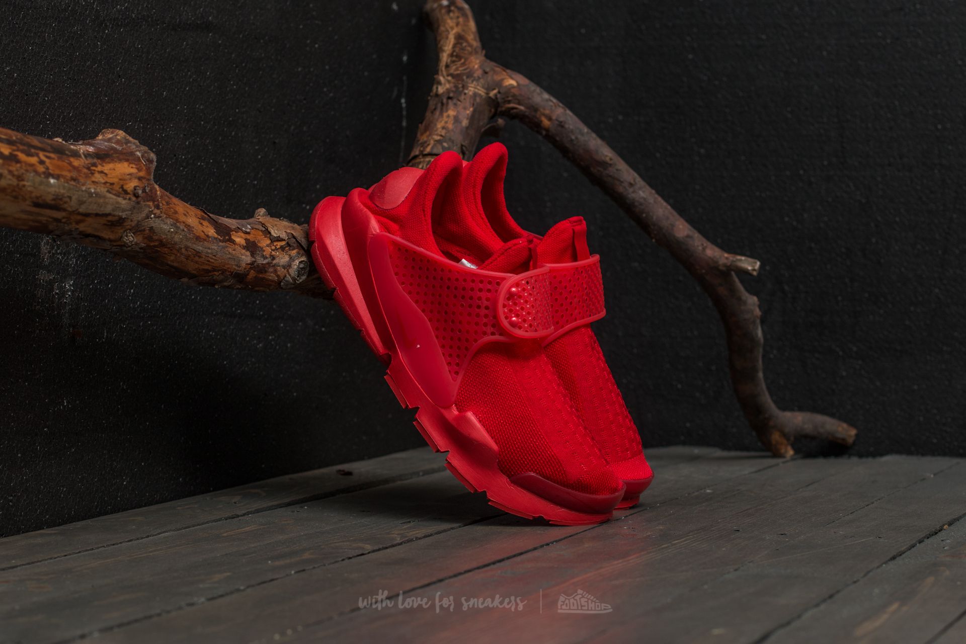 Nike sock on sale dart kjcrd red