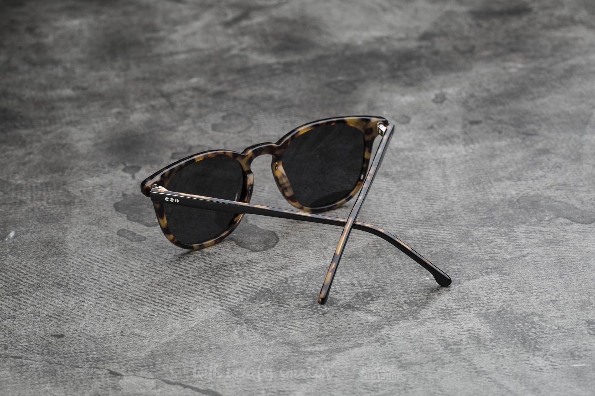 Sluneční brýle Komono Beaumont Black/ Tortoise