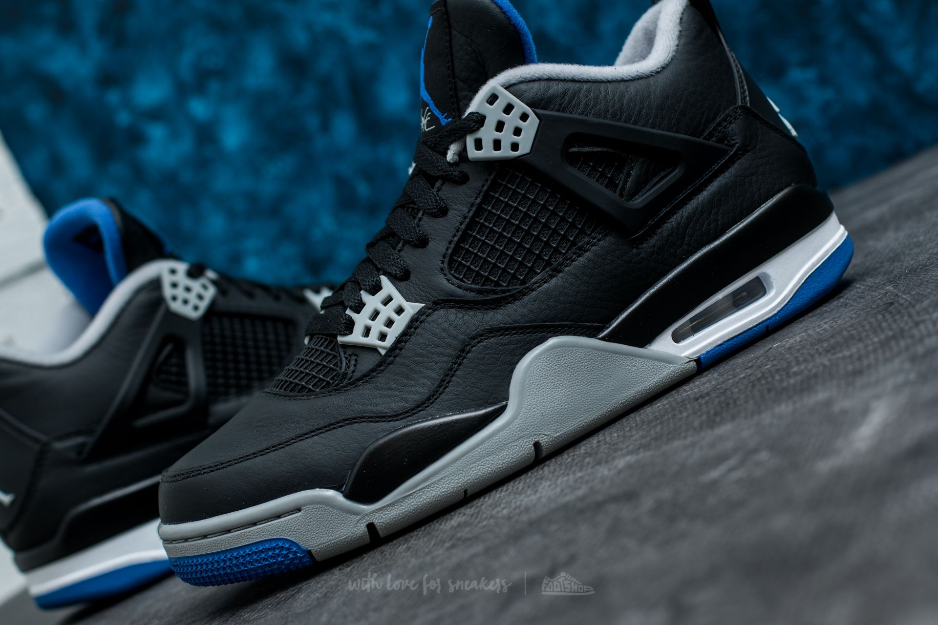 Jordan 4 royale sale