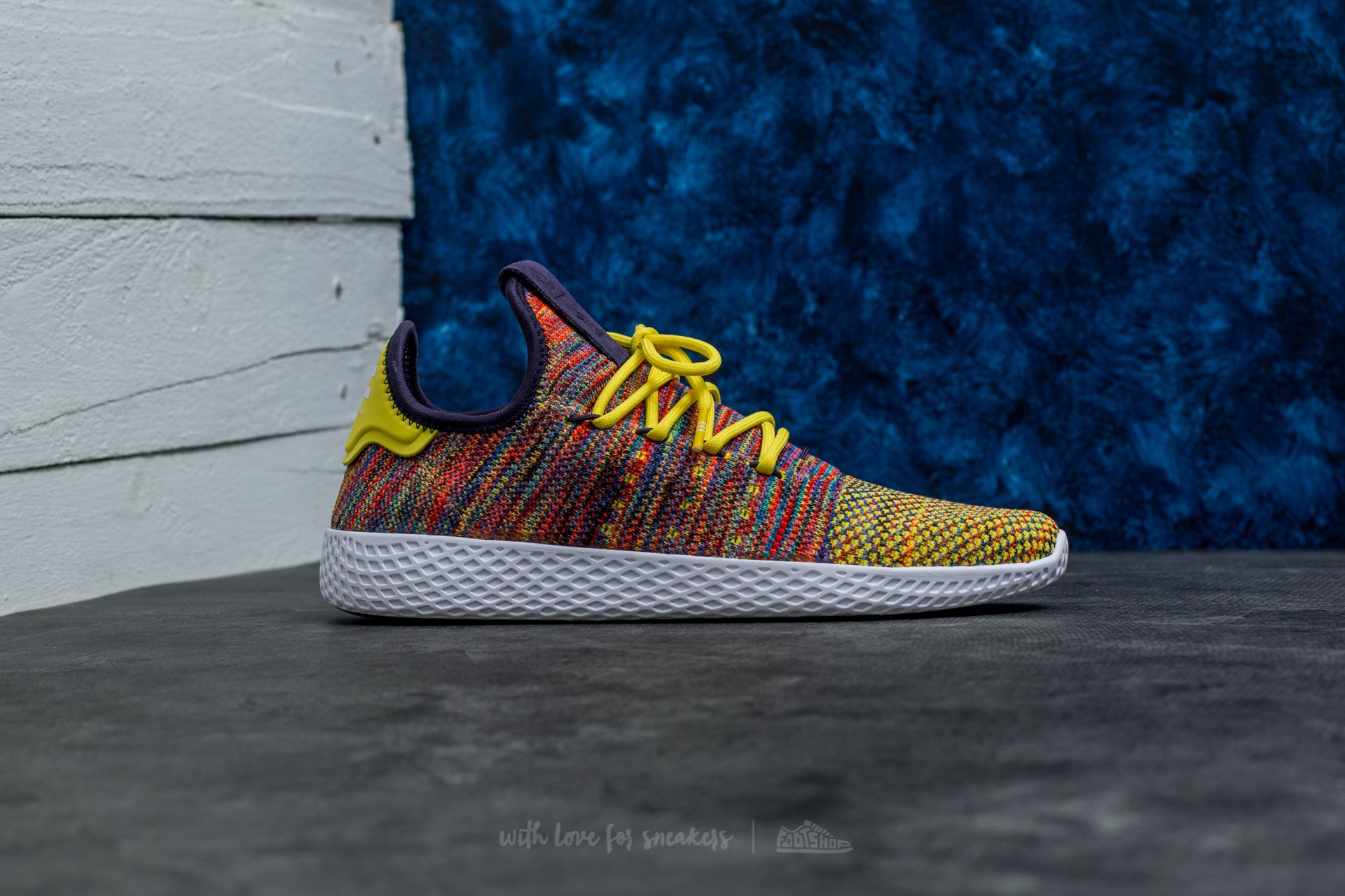 Pharrell williams hot sale shoes multicolor