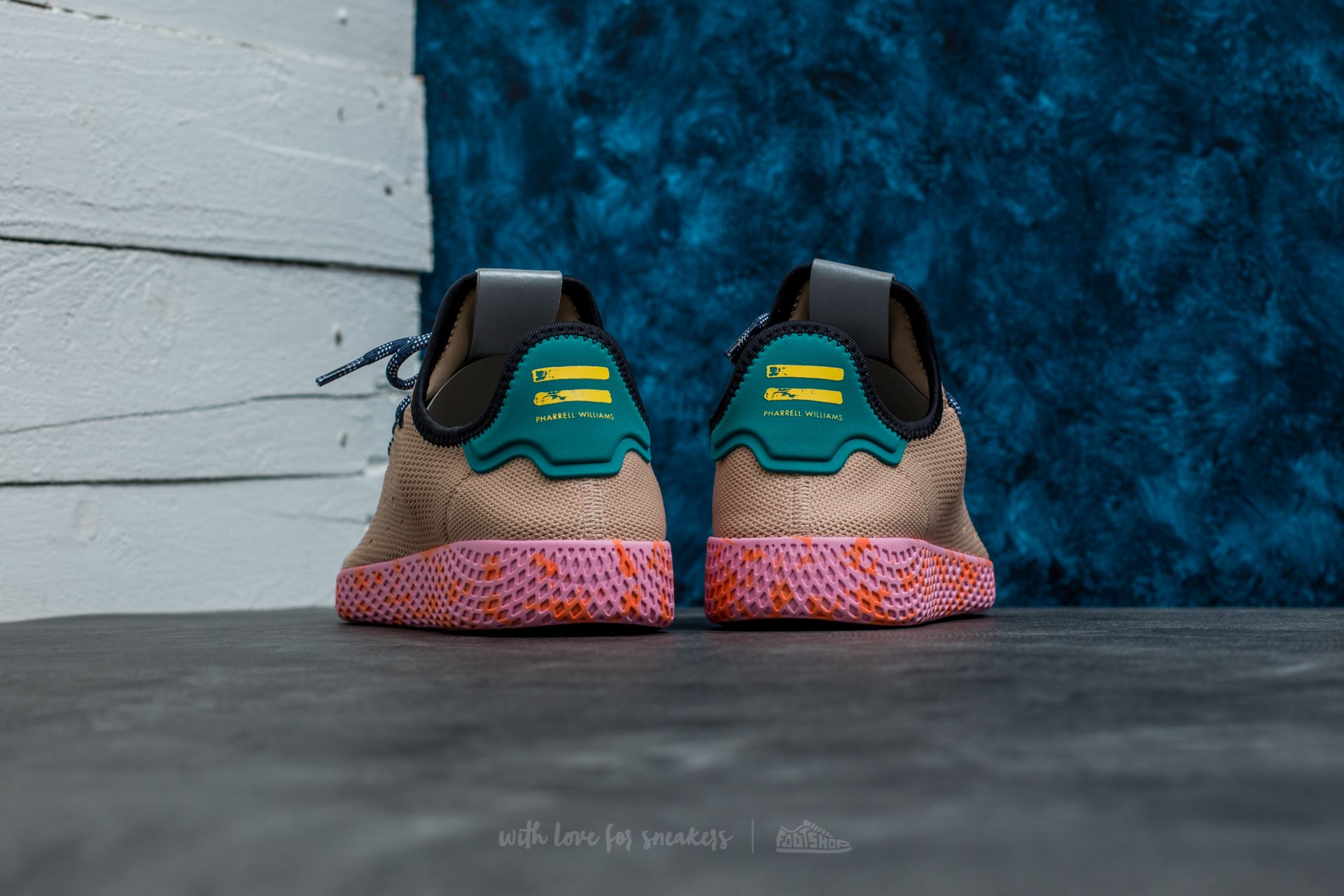 Adidas pharrell williams khaki cheap