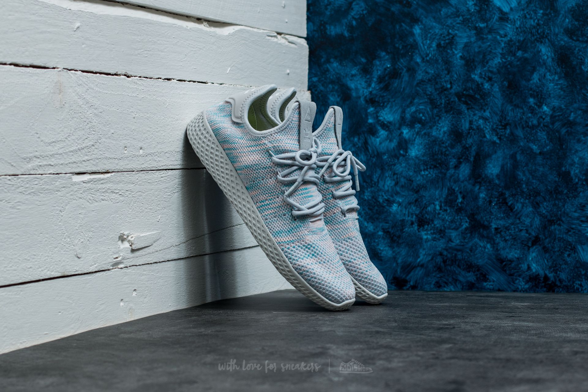 Light blue pharrell williams adidas deals
