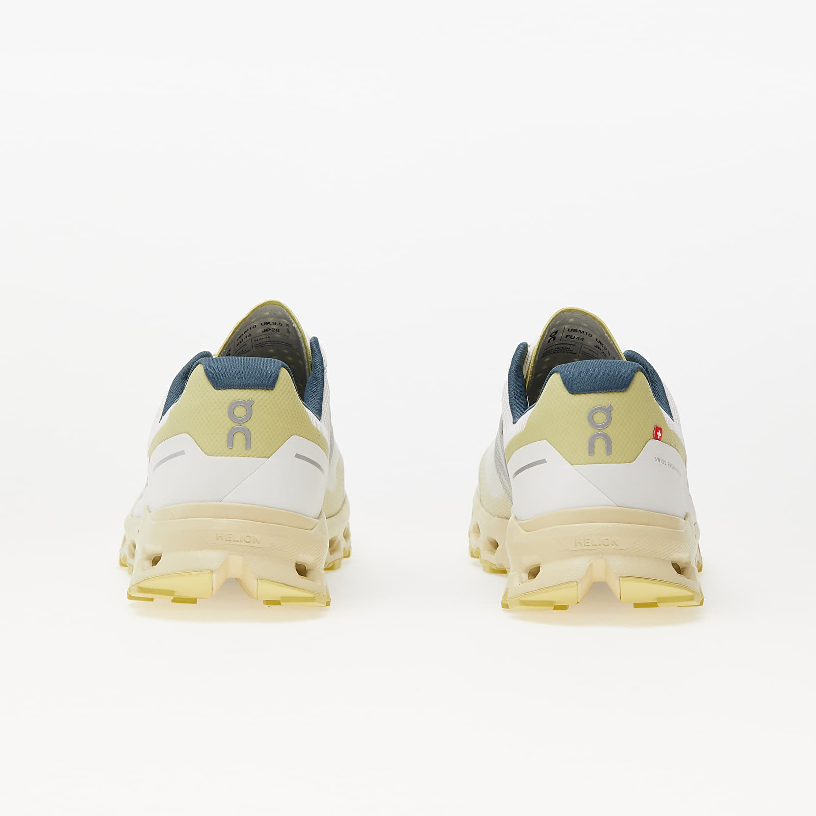 Meeste kingad On M Cloudvista Exclusive Ivory/ Endive