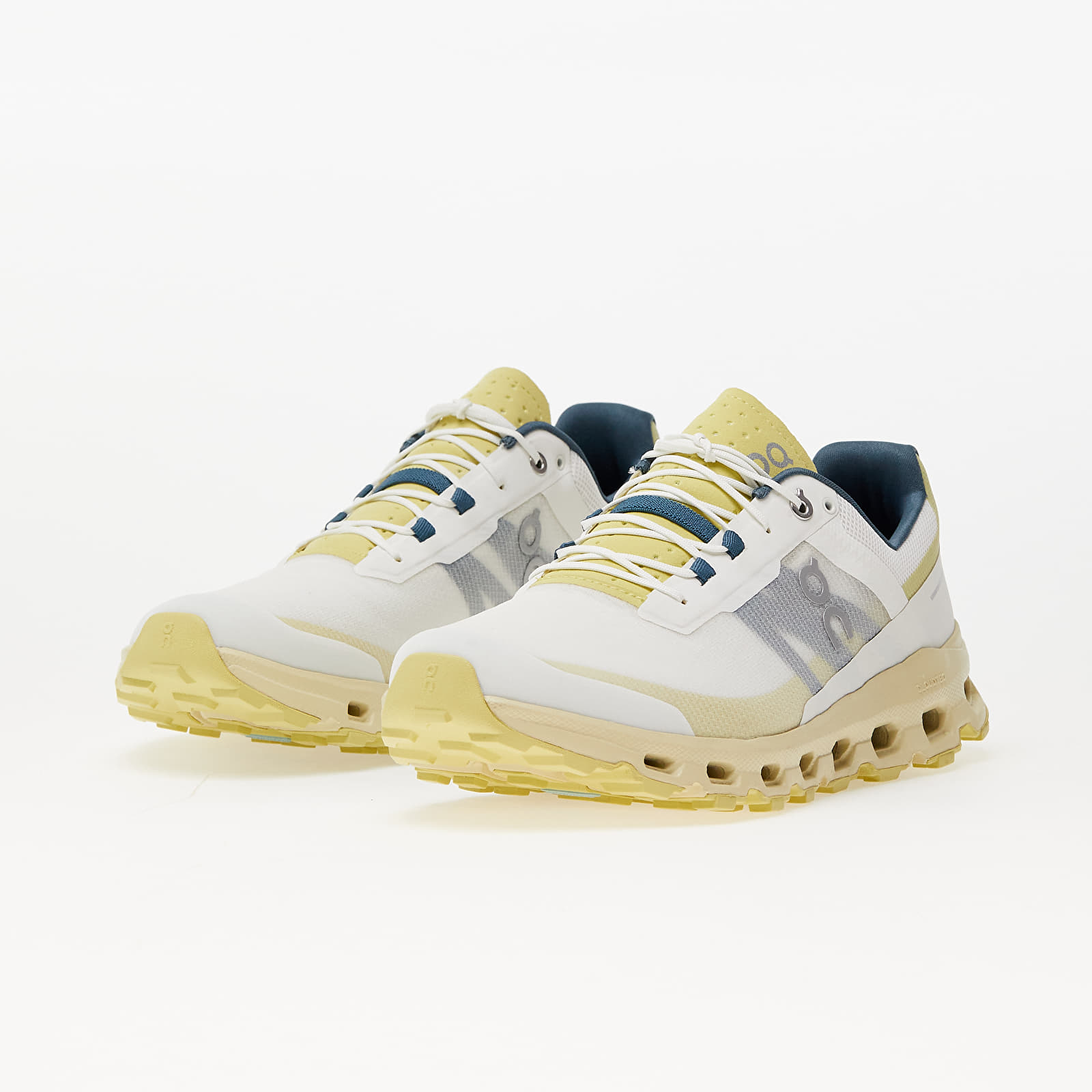 Meeste kingad On M Cloudvista Exclusive Ivory/ Endive