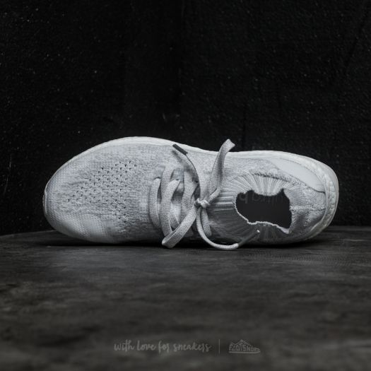 Ultraboost uncaged discount shoes cloud white