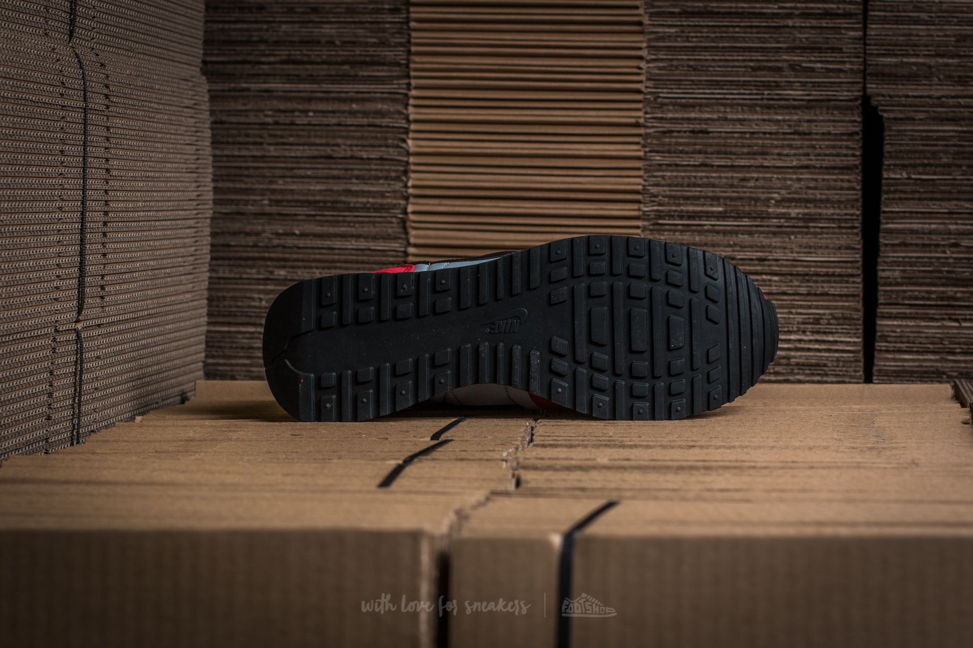 Nike air store vortex gym red