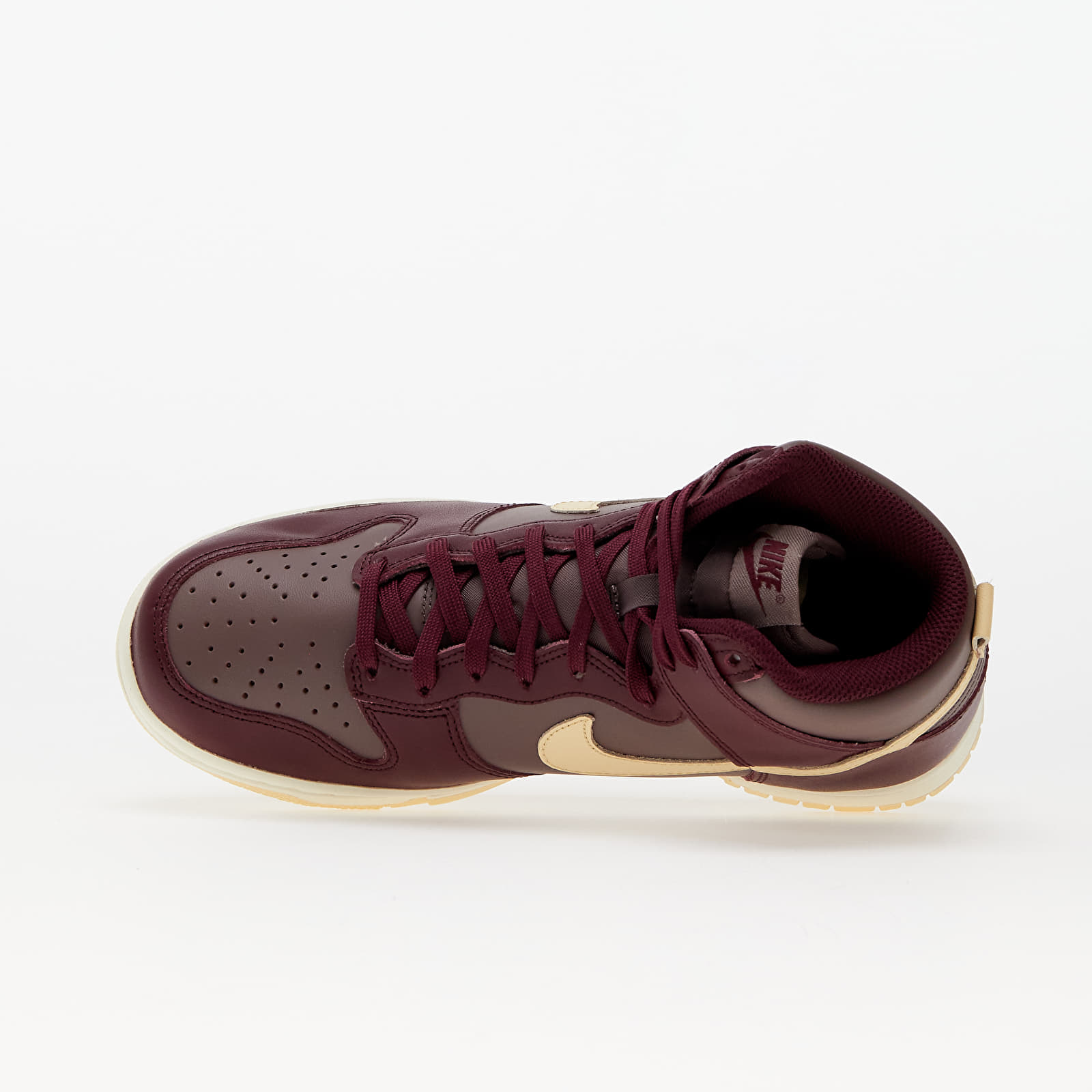 Dámské tenisky a boty Nike W Dunk High Plum Eclipse/ Pale Vanilla-Night Maroon
