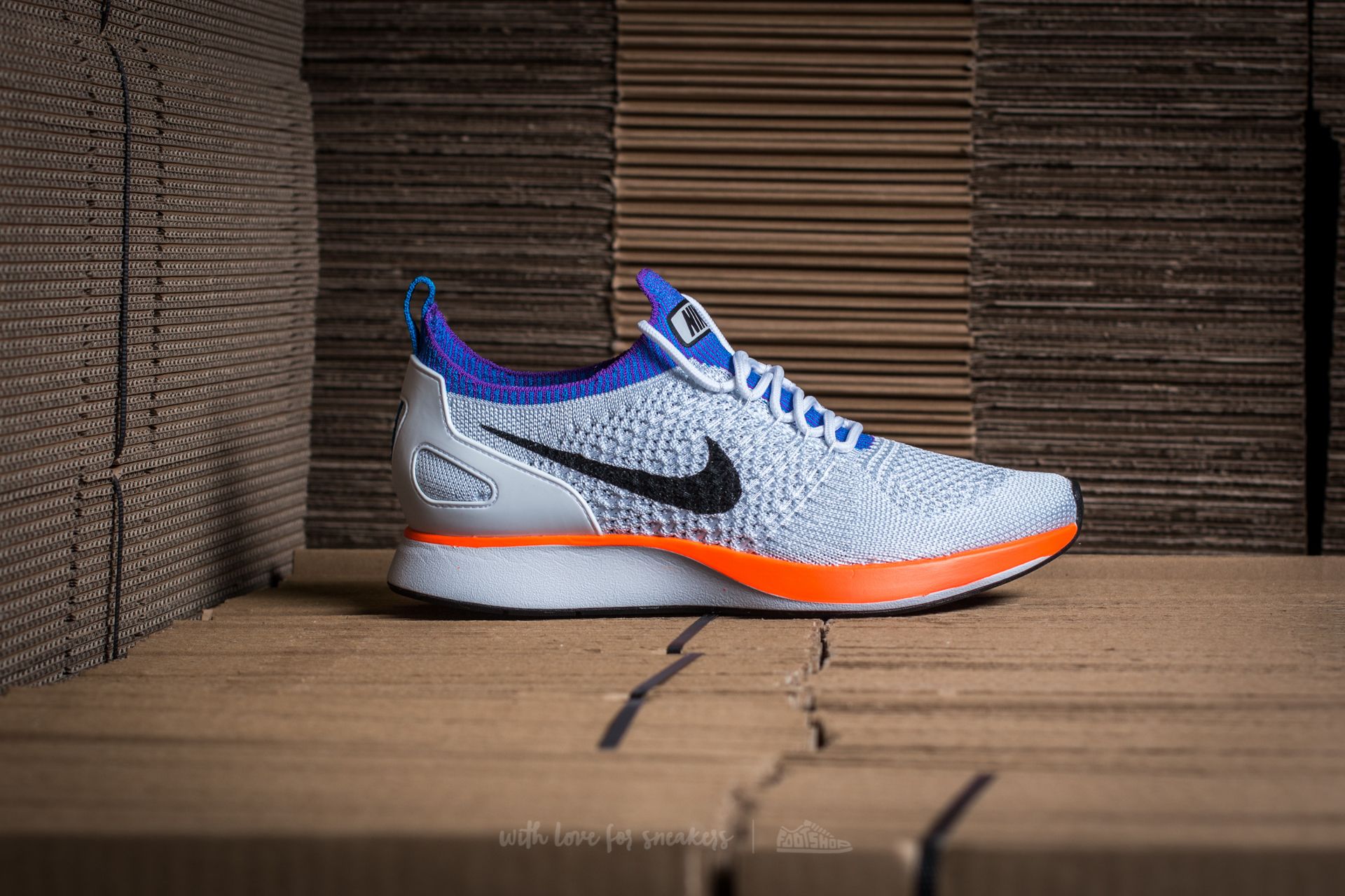 Nike air zoom mariah 2025 flyknit racer white/hyper crimson