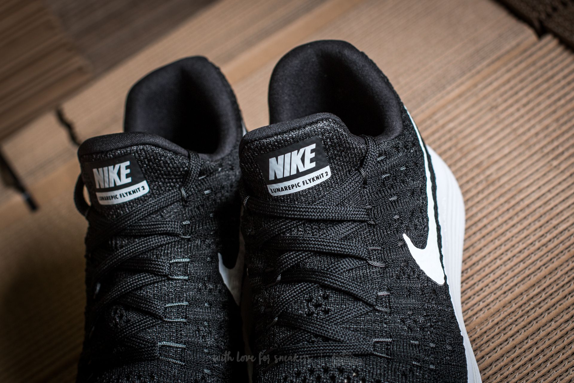 Women s shoes NIke W Lunarepic Low Flyknit 2 Black White Anthracite Footshop