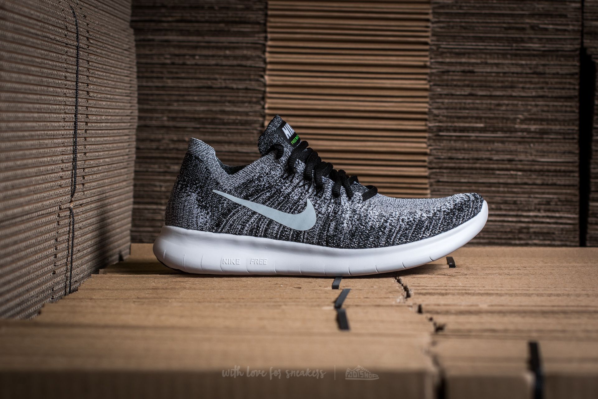 Nike free rn flyknit 2017 oreo hot sale