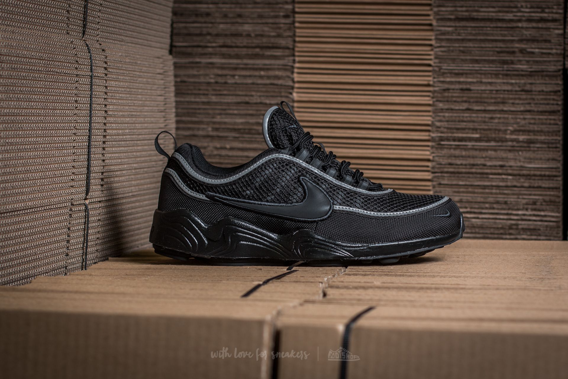 Nike air zoom spiridon 2025 16 black