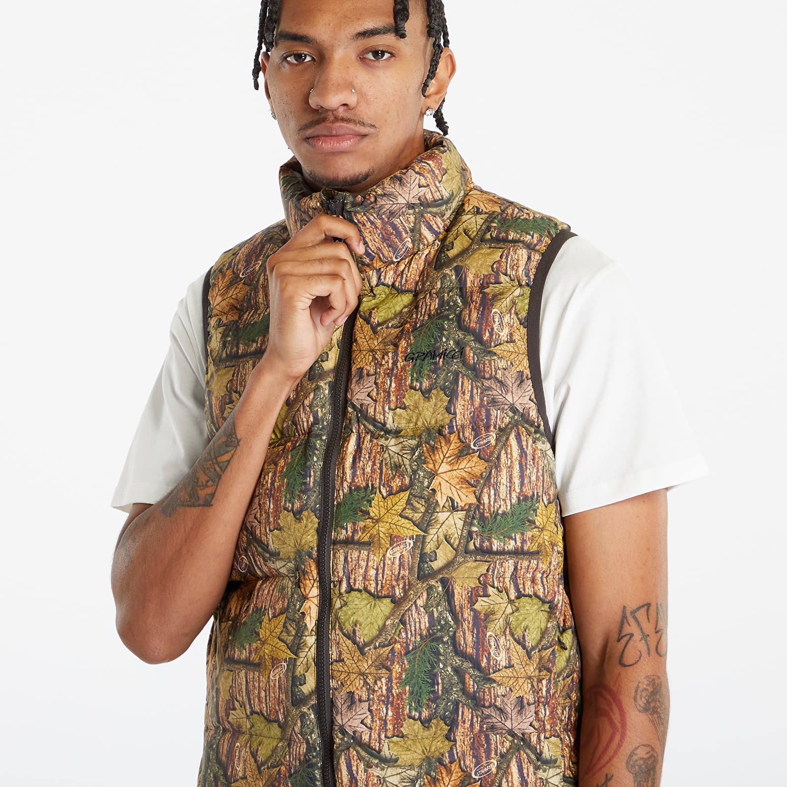 Vesty Gramicci Down Puffer Vest UNISEX Leaf Camo