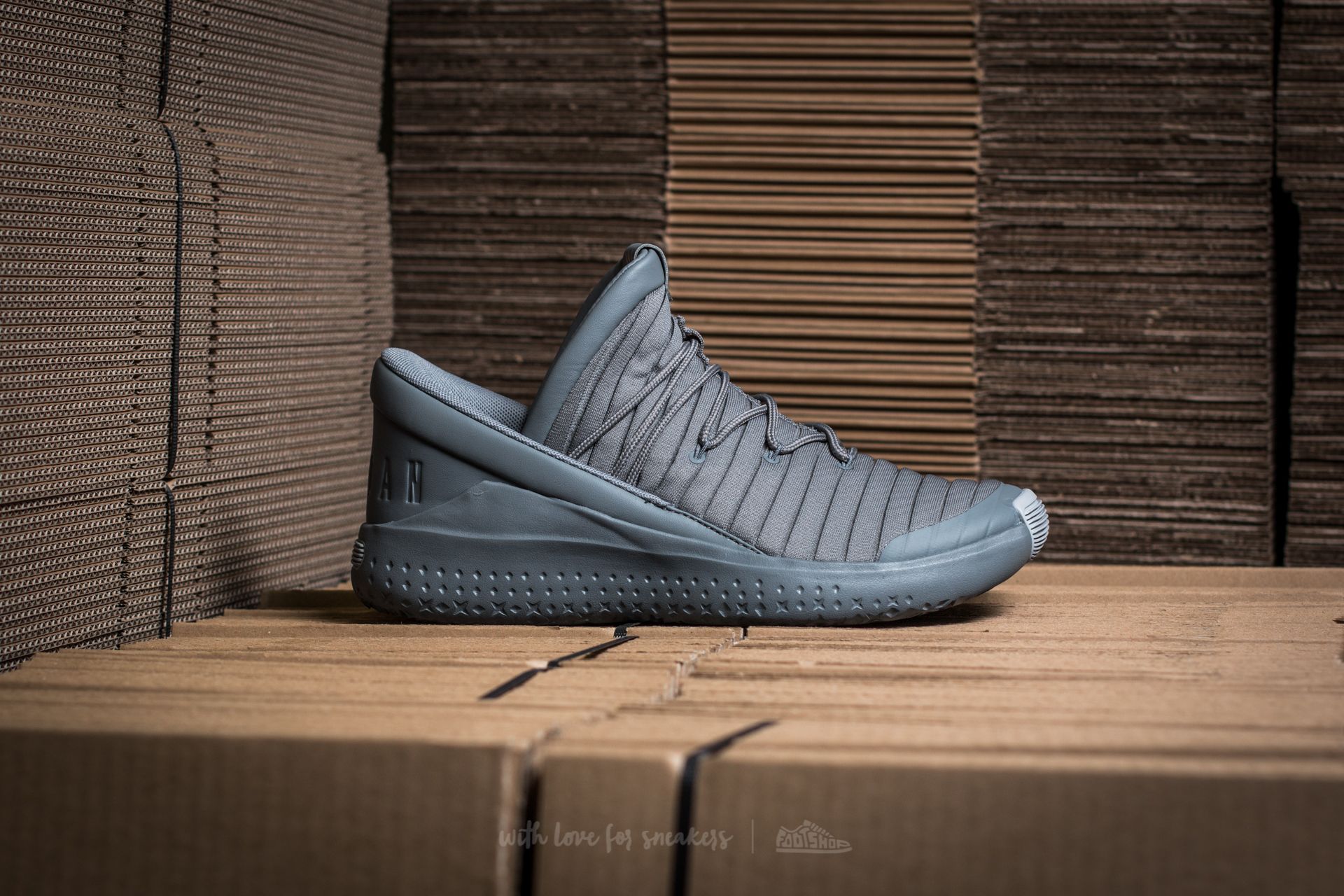 Men s shoes Jordan Flight Luxe Cool Grey Wolf Grey Cool Grey Footshop