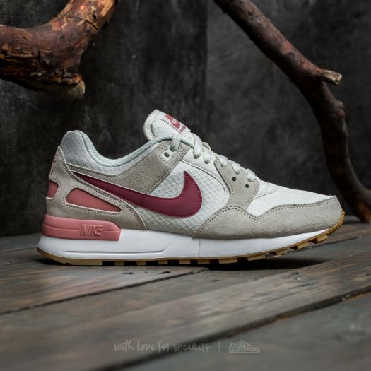 Nike air pegasus 89 red top
