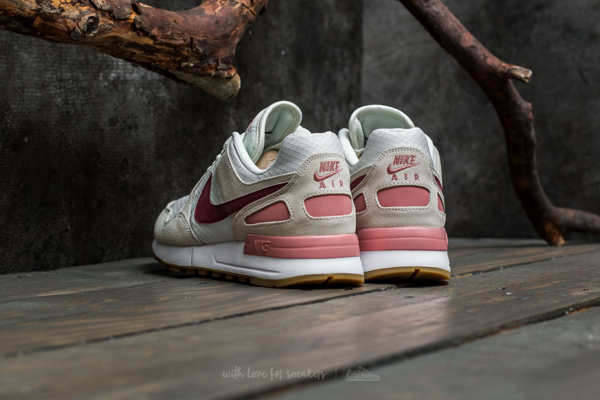 Damen Sneaker und Schuhe Nike Air Pegasus ´89 W Sail/ Port-Red Stardust