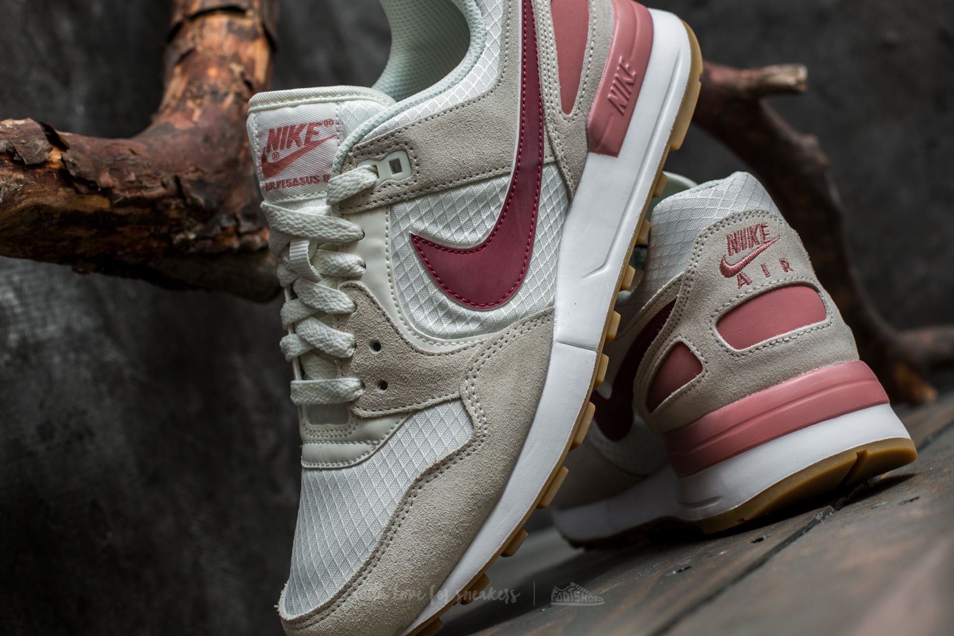 Women s shoes Nike Air Pegasus 89 W Sail Port Red Stardust Footshop