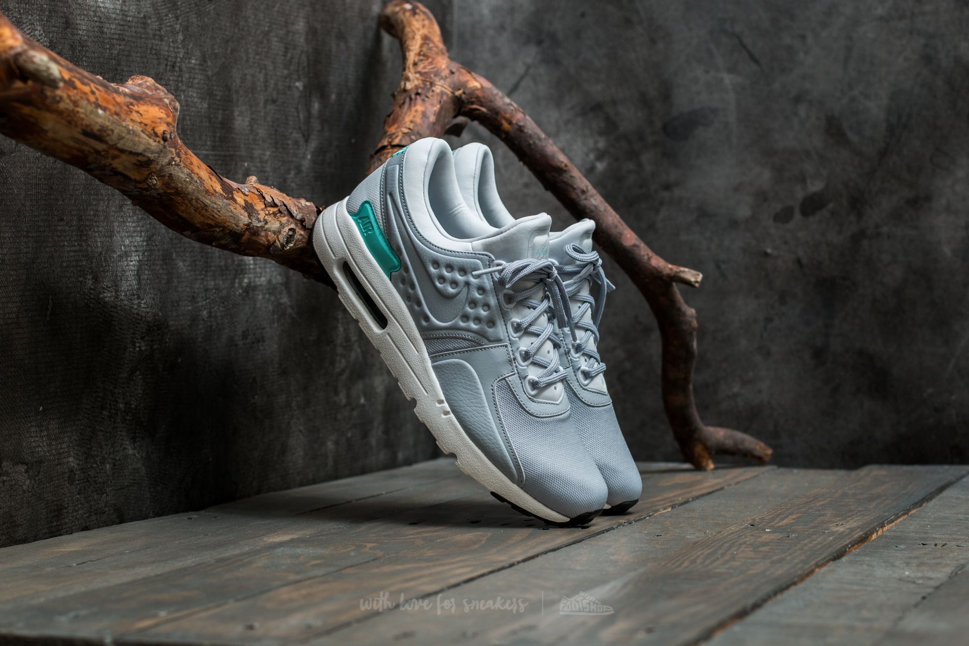 Air max zero pure platinum hotsell