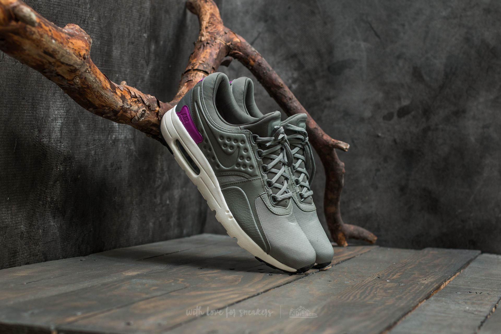 Vīriešu apavi Nike Air Max Zero Premium River Rock/ Dark Stucco-Sail
