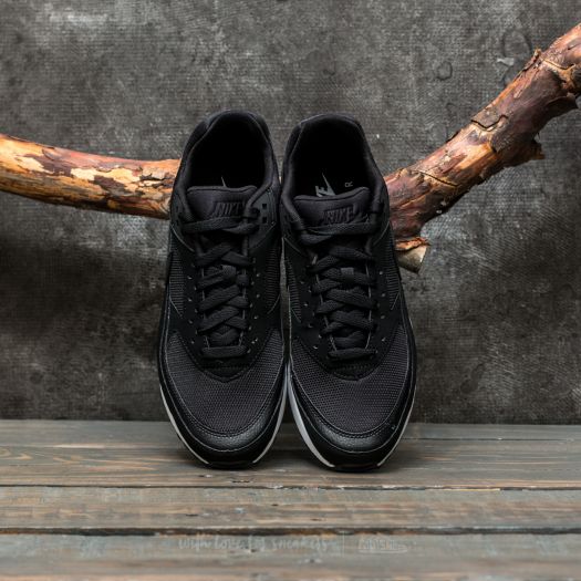 nike air max 1 black on feet